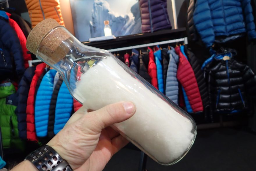 SIR JOSEPH Tohle je vzkaz v lahvi, že tahle značka začíná používat jenom přírodní izolační náplně.