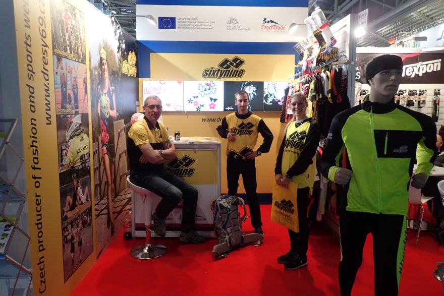 SIXTY NINE Nově vystavovala na veletrhu jablonecká firma, která vyrábí oblečení pro cyklisty, běžkaře a běžce.