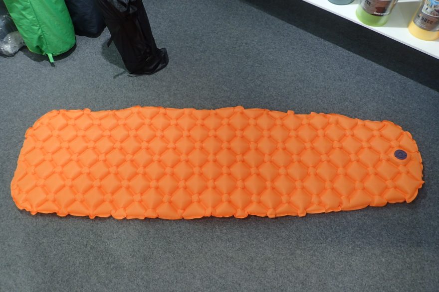 YATE Nová buřtíková nebo bublinková nafukovačka. Jak chcete.