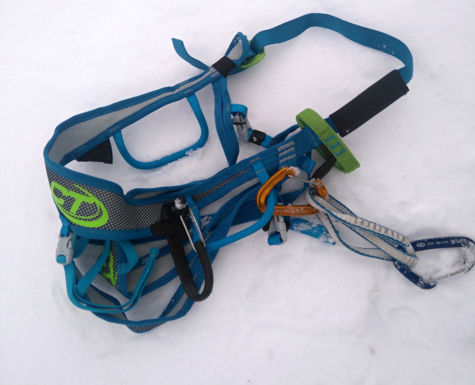 Sedák Tami je lehký a velmi skladný.