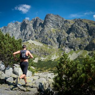 Speciál Svět běhu chystá 32 stran, nabitých tréninkovými tipy pro běžce každé úrovně, inspirativní rozhovory i recenze novinek ve vybavení.