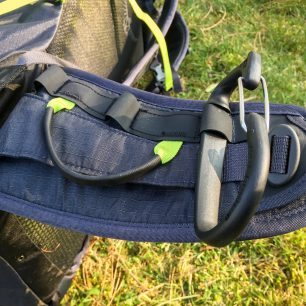 Bederní pás s Caritoolem.