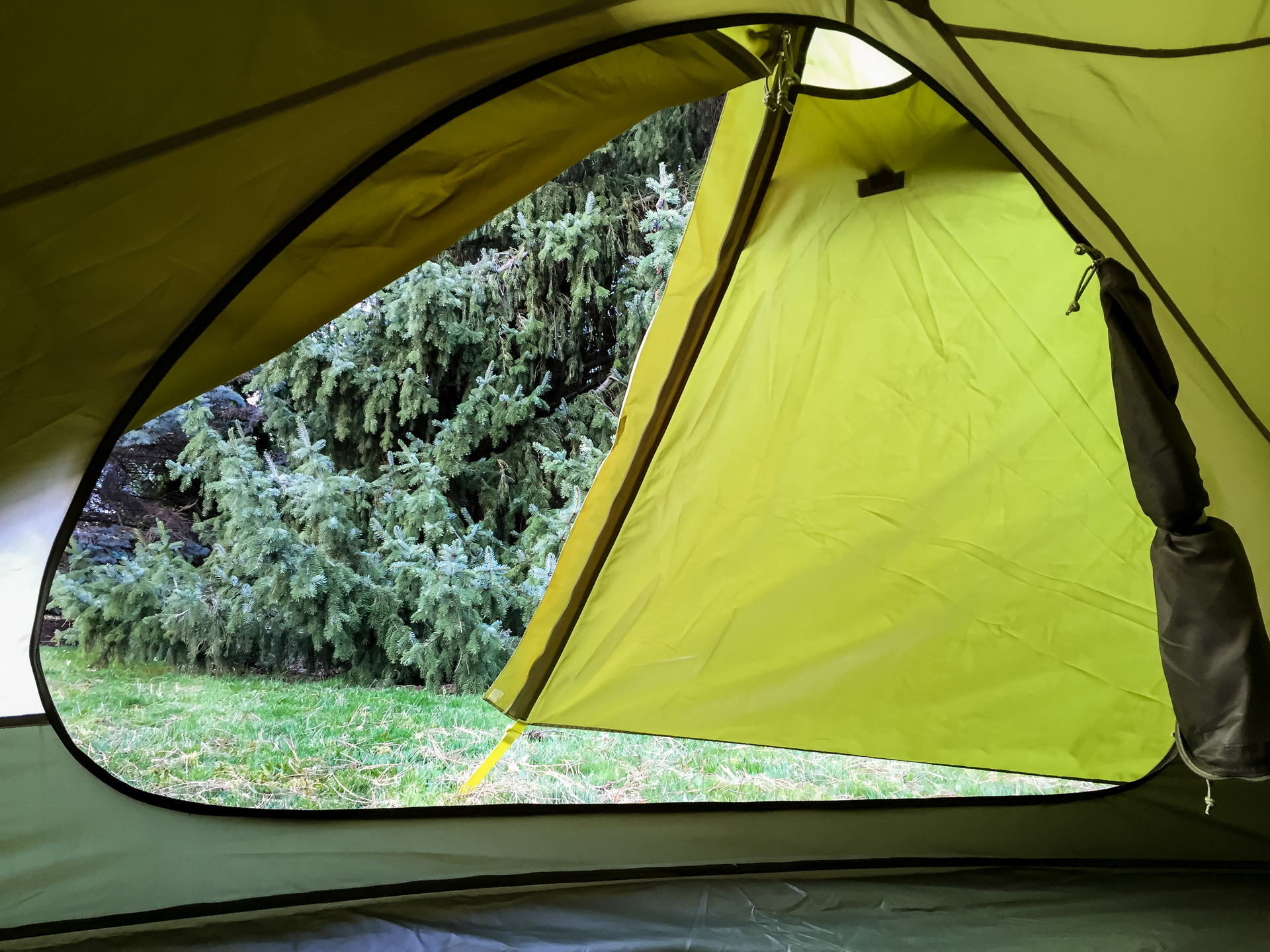 V Krkonoších opravdu intenzivně sněžilo a foukalo