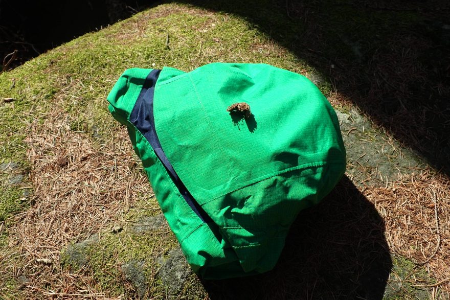 Složená bunda HANNAH Haken do kapuce.