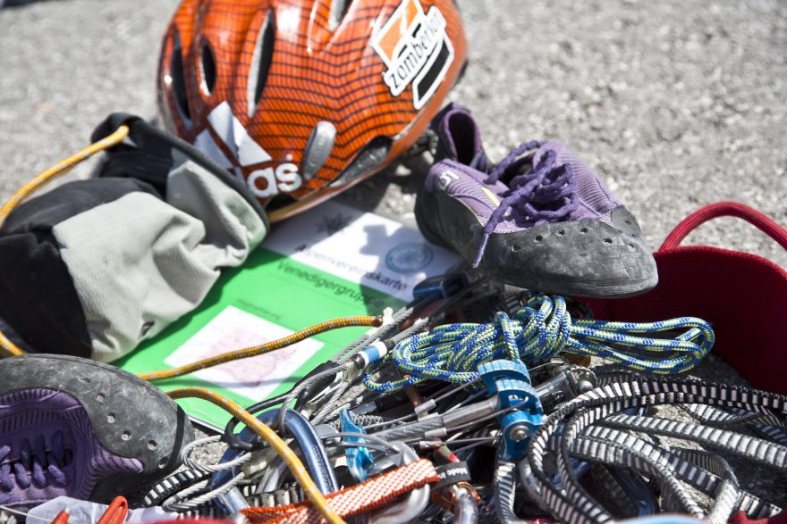 Lezecké vybavení bude potřeba