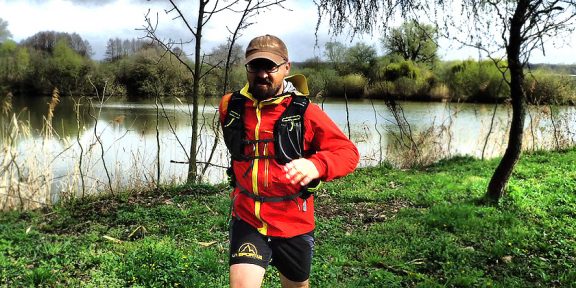 Recenze batohu Ferrino X-TRACK 20 &#8211; trailový parťák na dlouhé vzdálenosti