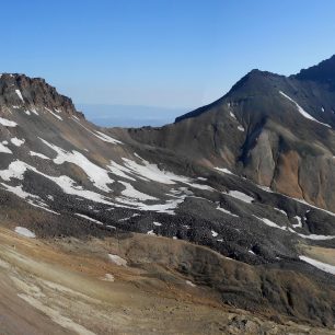 Arménské sopečné pohoří Geghamské hory.