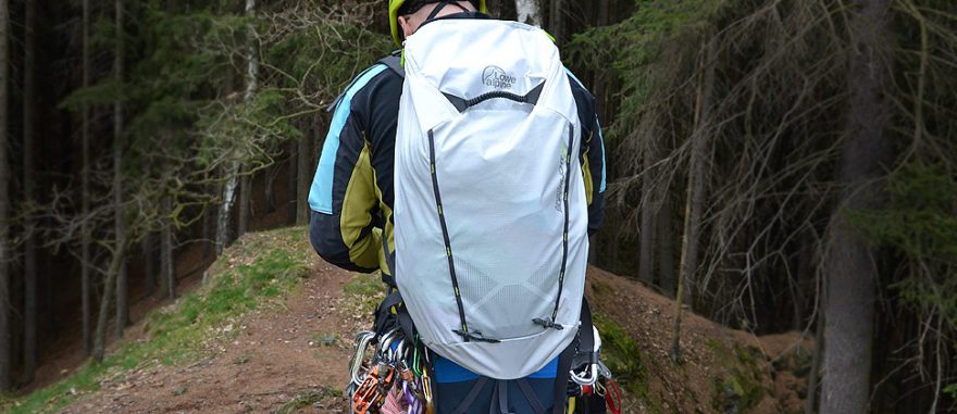 Recenze: Batohu Lowe Alpine Ascent Superlight 30