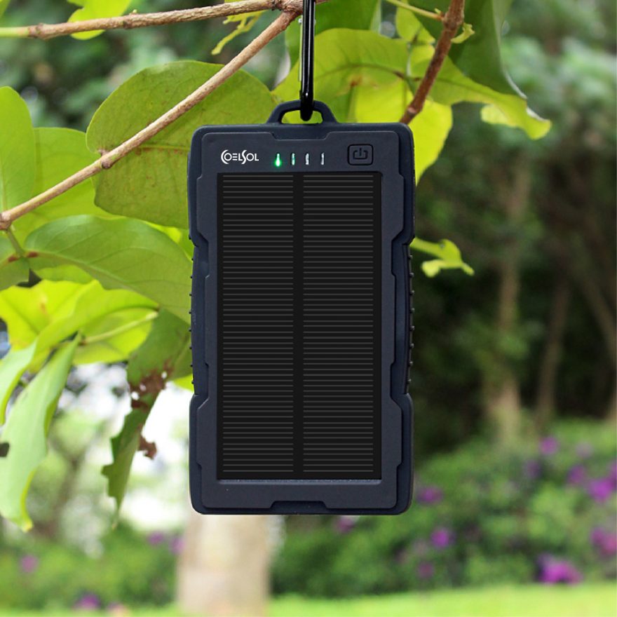 Solární power banka Coelsol Bank SPB13 černá v akci.