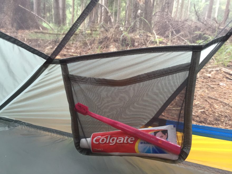 NEMO Blaze 2P s kapsou na drobnosti.