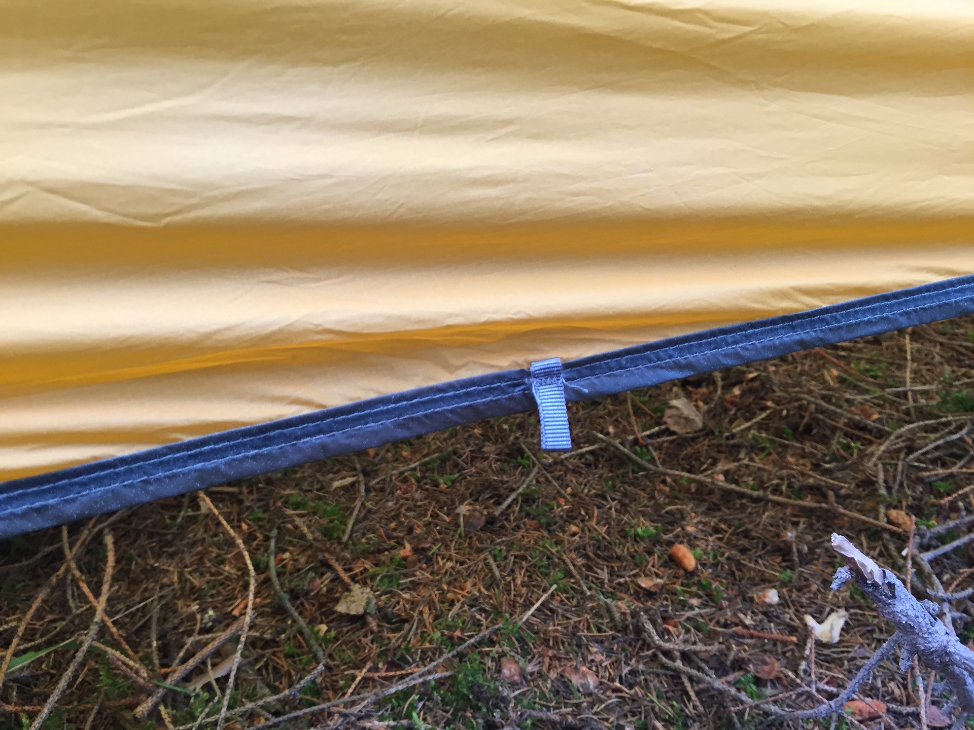 Zapínání Polarmondu kolem hlavy