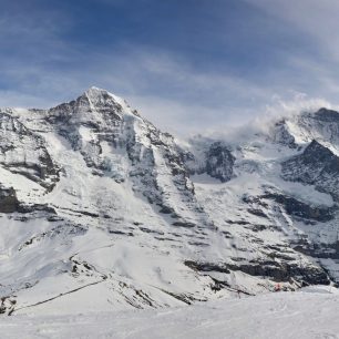 Eiger, Mnich a Junfrau (zleva) jsou ikonickou trojicí Bernských Alp.