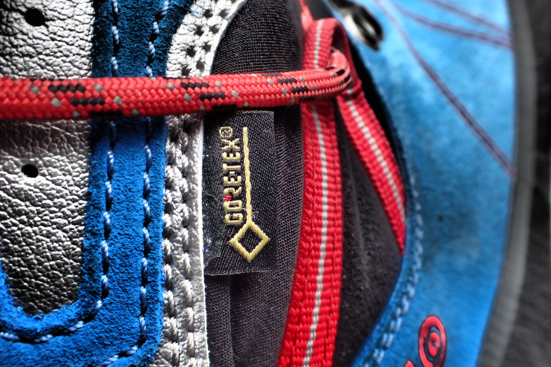 Textilní popruh jako očko pro šněrování bot ASOLO Elbrus GV.