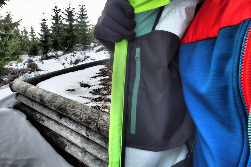 Detail vniřní kapsy u bundy HH Vanir Logr Jacket.