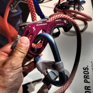 Inovované jistítko MAMMUT Smart 2.0 včetně karabiny HMS Smart.