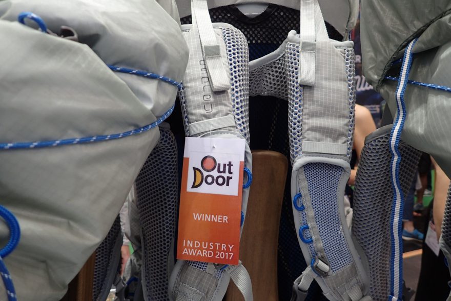 OSPREY Ultralehké batohy Levity Winner Industry Award 2017.