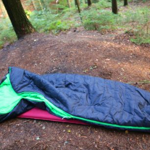 Safari je ideální spacák do středoevropského lesa od jara do podzimu