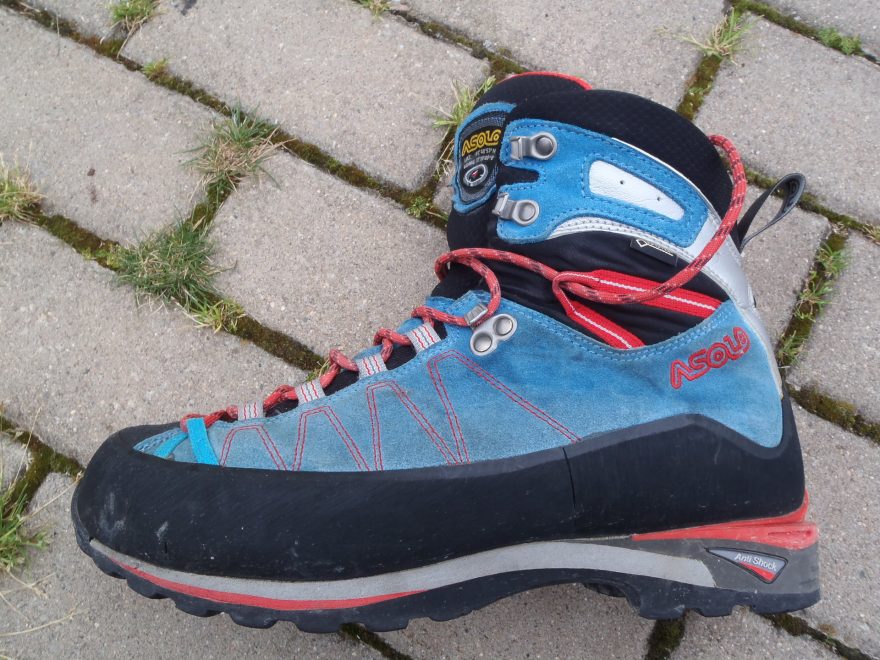 Asolo ELBRUS po práci horského vůdce ke konci sezóny 2017.