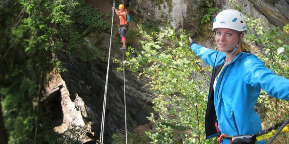 Recenze: Softshellové bundy HANNAH Ellery