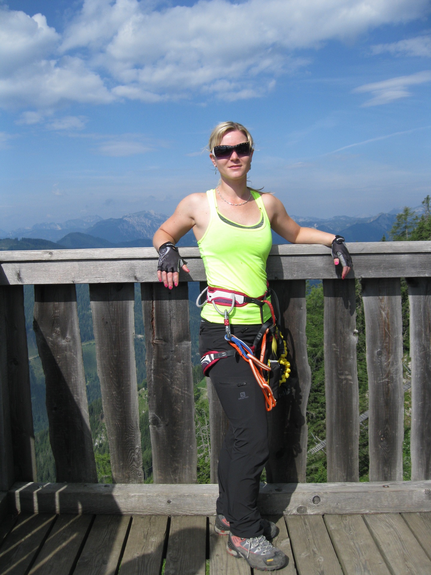 I když už svítilo sluníčko, nemusela jsem kalhoty Salomon WAYFARER PANT W ohrnovat, odvod tepla fungoval dostatečně.