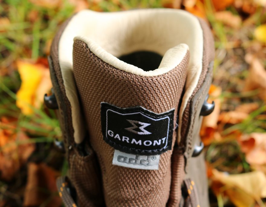 Italský design trekových bot značky Garmont se nepozorovanně skloubí s praktickými vychytávkami jako je zpevněný vrch boty a technologie všitého jazyka.