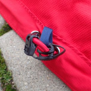 Detail stahování Direct Alpine Alpha Jacket.