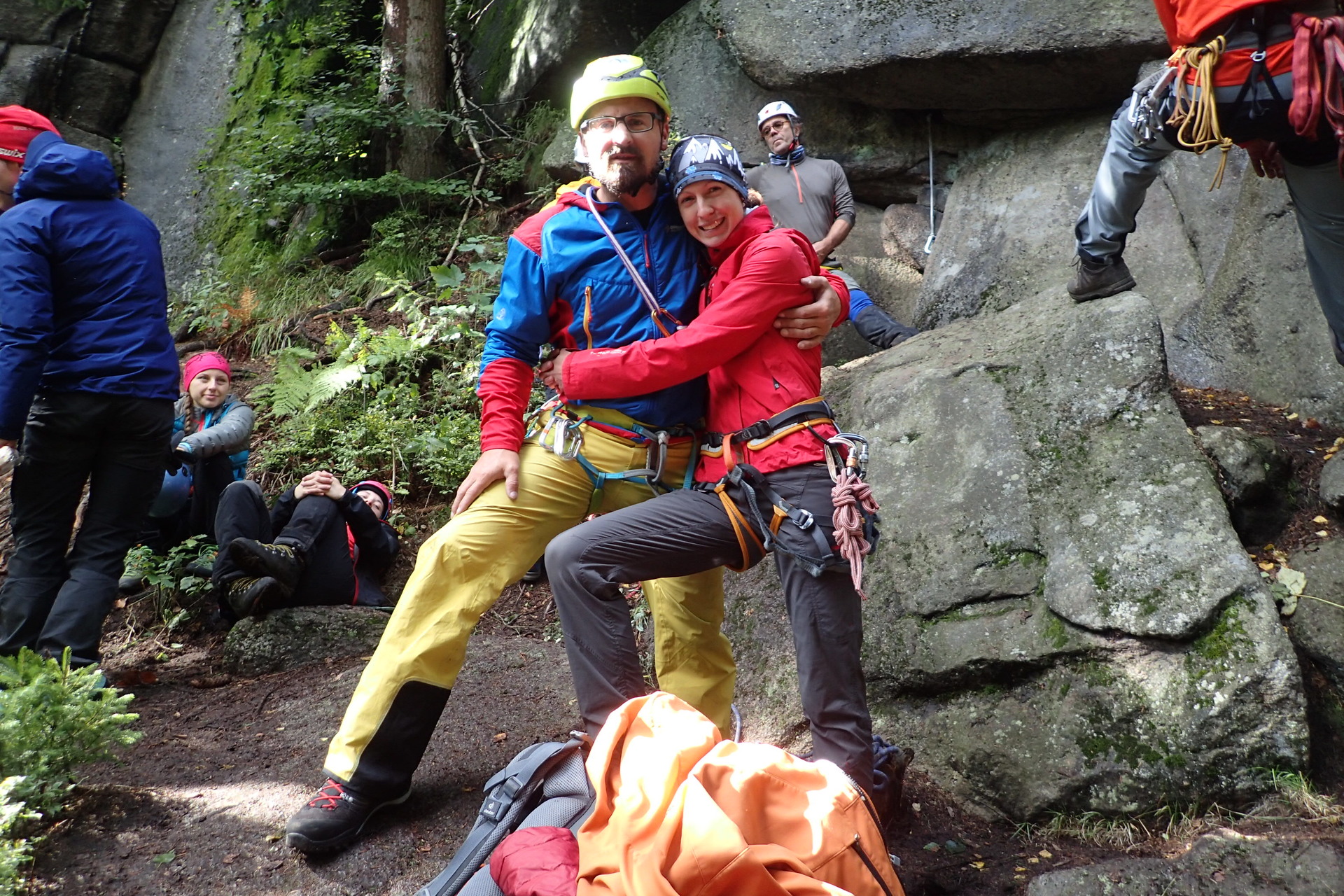 Když máte DIRECT ALPINE Alpha Jacket, žádná vám neodolá.