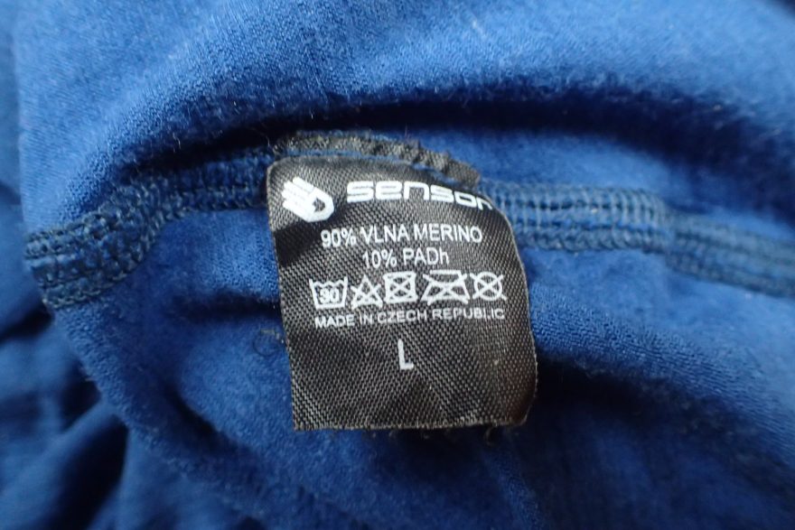 Vnitřní etiketa pro triko SENSOR Merino Air.