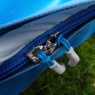 Uzamykatelní jezdci na taškách OSPREY Transporter.