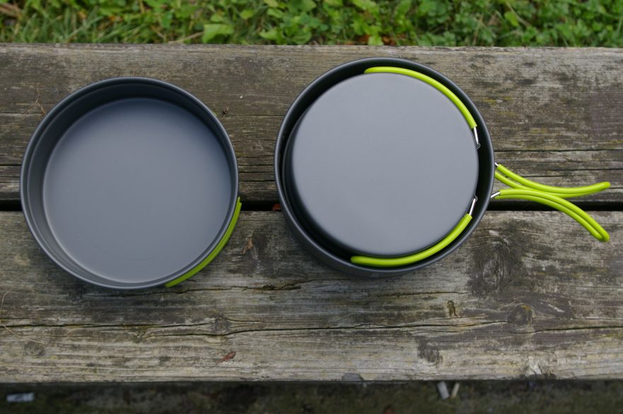 Do velkého hrnce PINGUIN Quadri X se vejde malý i s poklicí.