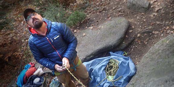 Recenze: Péřovka pro skalní nadšence Rafiki Colin II