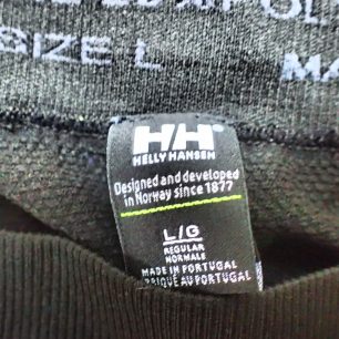 Vnitřní etiketa HELLY HANSEN LIFA Seamless.