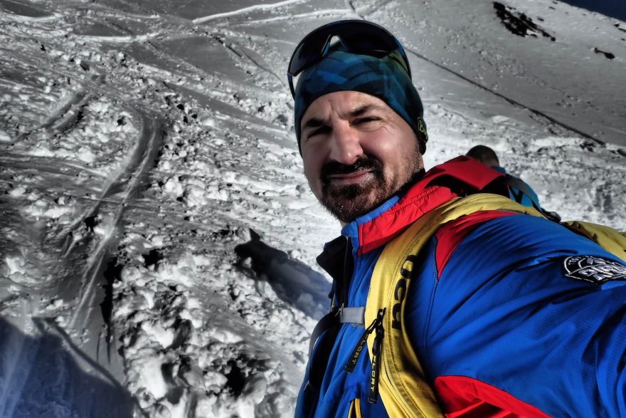 Začínáme s pocením během skialpového výstupu.