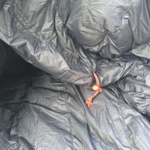 Vnitřní límec u spacáku Warmpeace Solitaire 500.