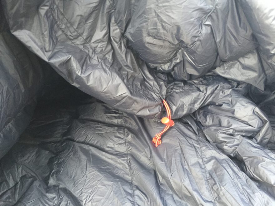 Vnitřní límec u spacáku Warmpeace Solitaire 500.