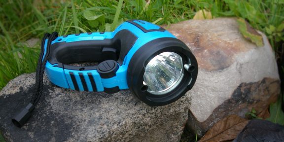 Recenze: Výkonné svítilny Sencor SLL88