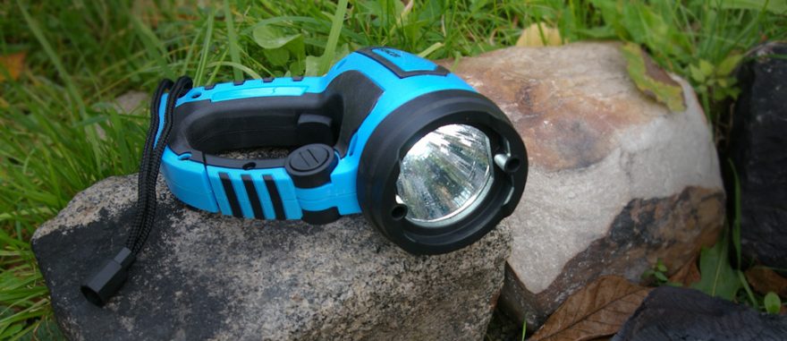 Recenze: Výkonné svítilny Sencor SLL88