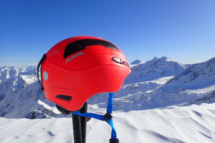 Helma Alpina SNOWTOUR během testování na skialpech.