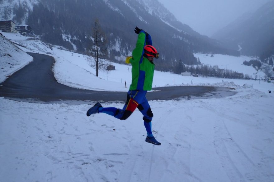 V ponožkách CEP s kompresí je vám do skoku i po celodenní túře.