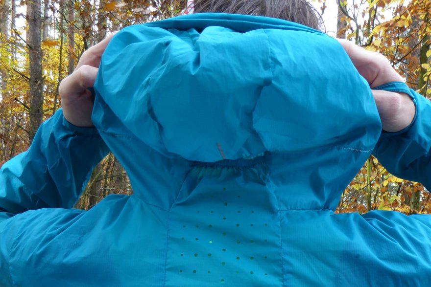 I na zádech najdete průduchy na odvětrávání exponovaných míst