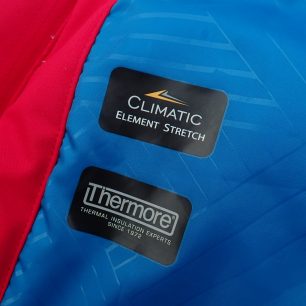 Technické materiály na bundě HANNAH Goetz.