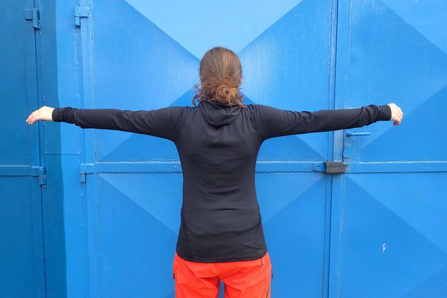 Dostatečná délka zad a rukávů trika Sensor Thermo.