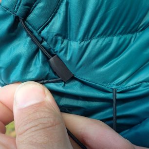 Minimalistické stahování u bundy HH ODIN VEOR DOWN JACKET.