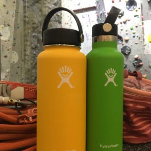 Lahev Hydro Flask se hodí i při indoor aktivitách.