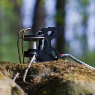 Při složeném stavubrání piezozapalovač ještě kompaktnějšímu složení