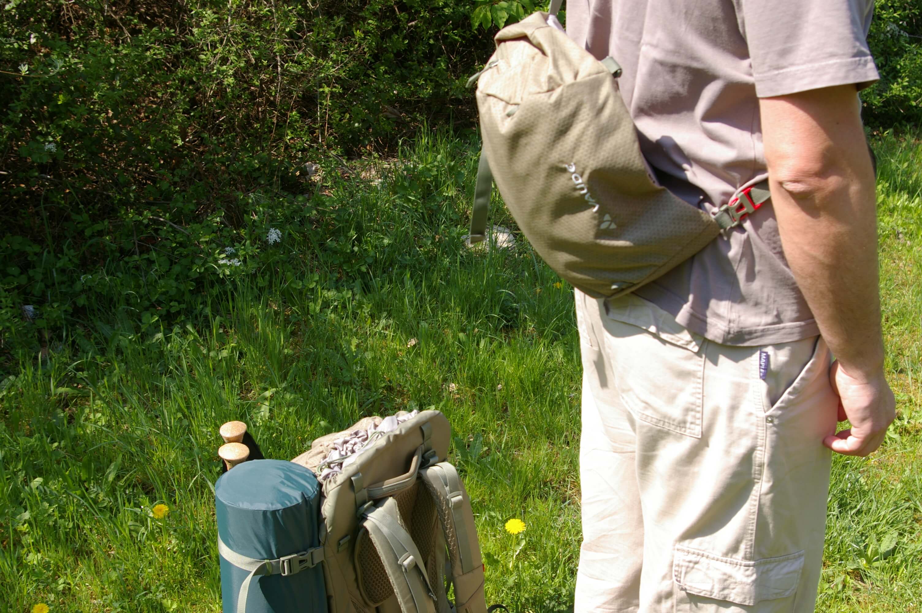 Víko batohu je sadné použít jako batůžek.