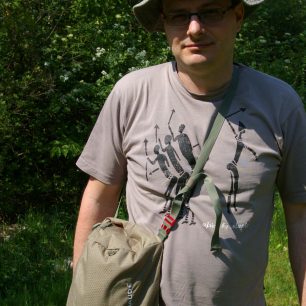 Víko batohu VAUDE Astrum Evo dobře poslouží na výlet, nebo do letadla, autobusu.