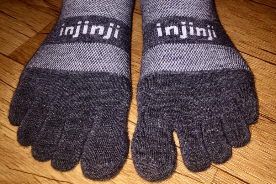 Pohodlné nošení ponožek Injinji Performance 2.0 Run Nüwool Lightweight.