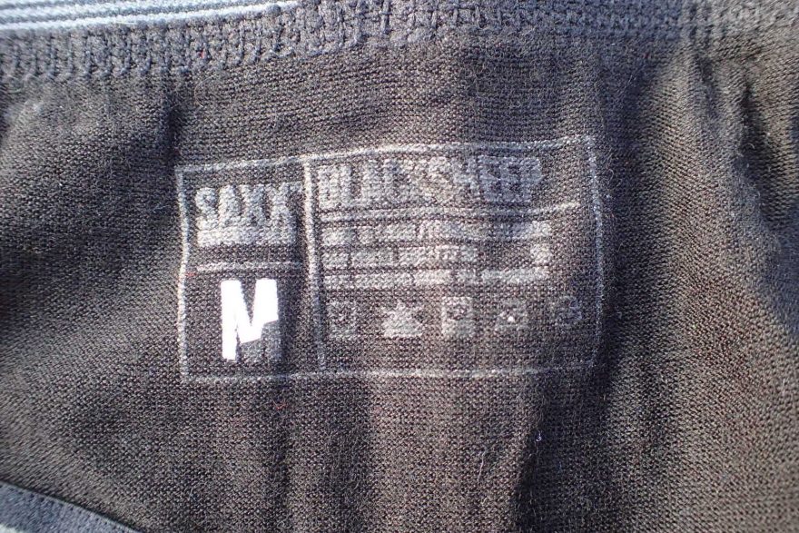 Označení boxerek SAXX Black Sheep 2.0 boxer Fly se začalo docela brzy loupat.