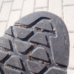 Ve špici bot Salomon X ALP SPRY GTX naleznete CLIMBING ZONE pro lepší stání na stupech.